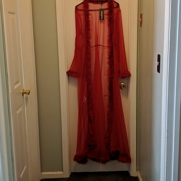 Boohoo Other - Sheer Faux Fur Robe